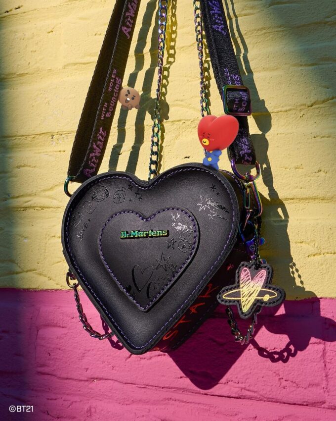BT21 Mini Heart Shaped Leather Bag BT21 Mini Heart Shaped Leather Bag